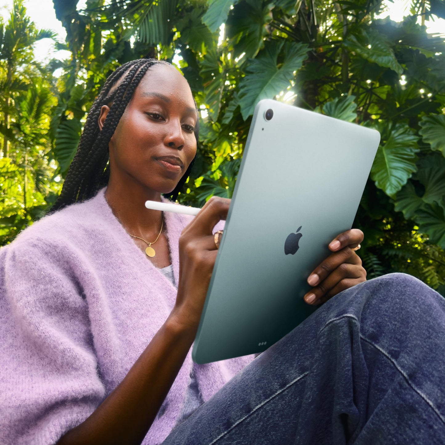 Apple iPad Air 11-inch with M3 chip Built for Apple Intelligence, Liquid Retina Display, 128GB, 12MP Front/Back Camera, Wi-Fi 6E, Touch ID, All-Day Battery Life — Space Gray